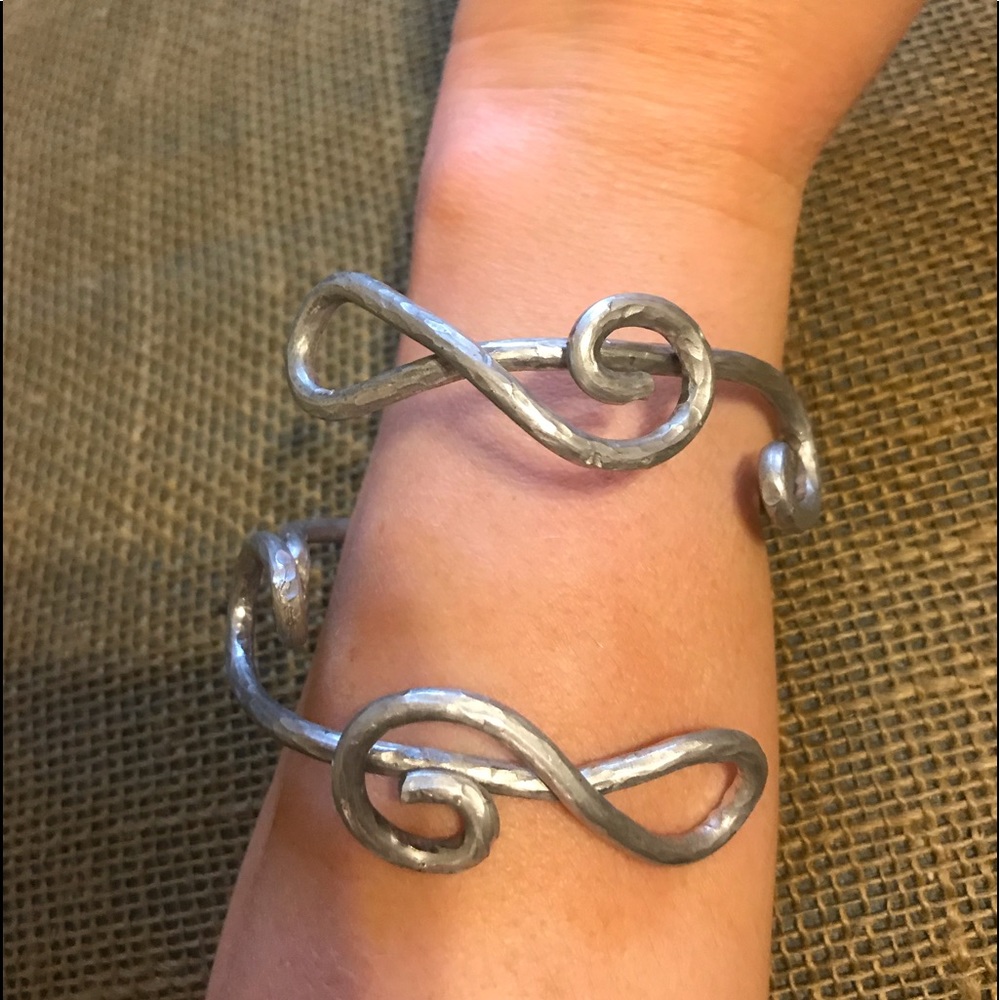 Music note bracelet